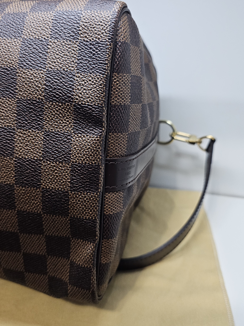 Louis Vuitton Damier Ebene Bandolier Satchel in Ebene 35cm - Picture 11 of 16